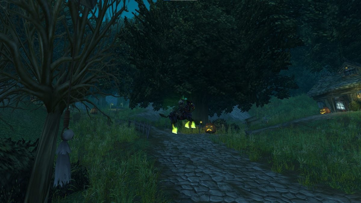 The Headless Horseman flying through Duskwood in WoW